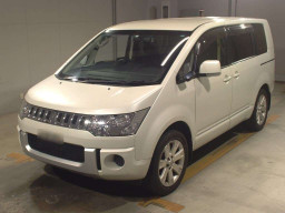 2016 Mitsubishi Delica D5