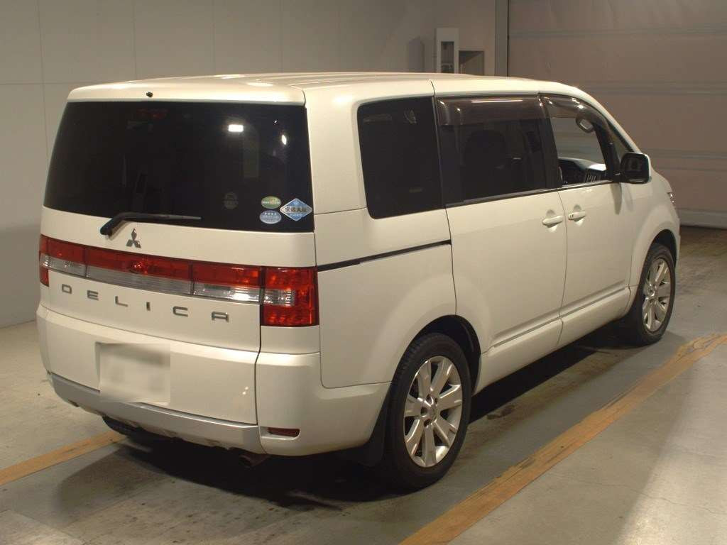 2016 Mitsubishi Delica D5 CV2W[1]