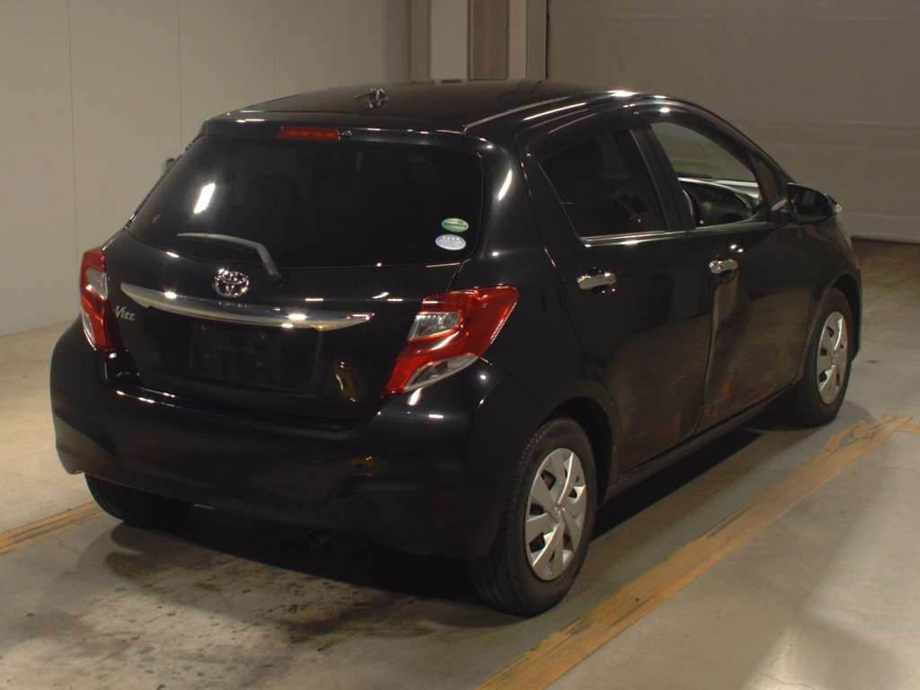 2016 Toyota Vitz NSP130[1]