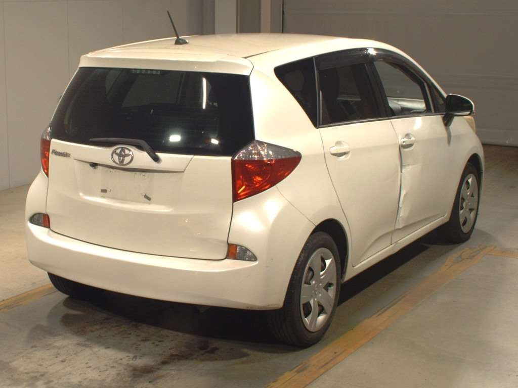 2011 Toyota Ractis NSP120[1]