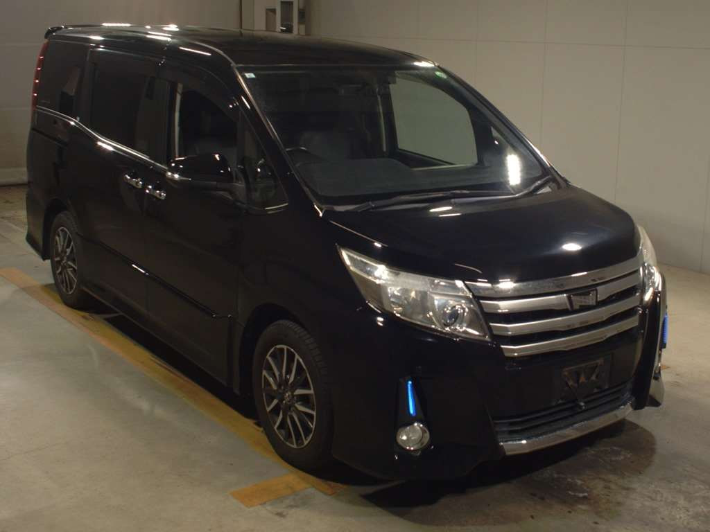 2015 Toyota Noah ZRR80W[2]