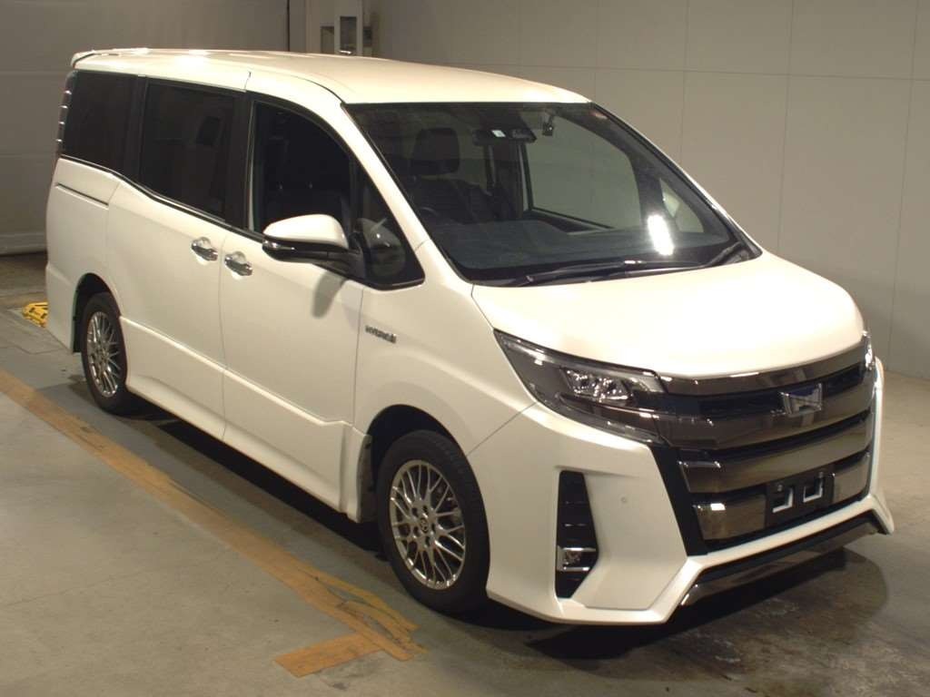 2020 Toyota Noah ZWR80W[2]