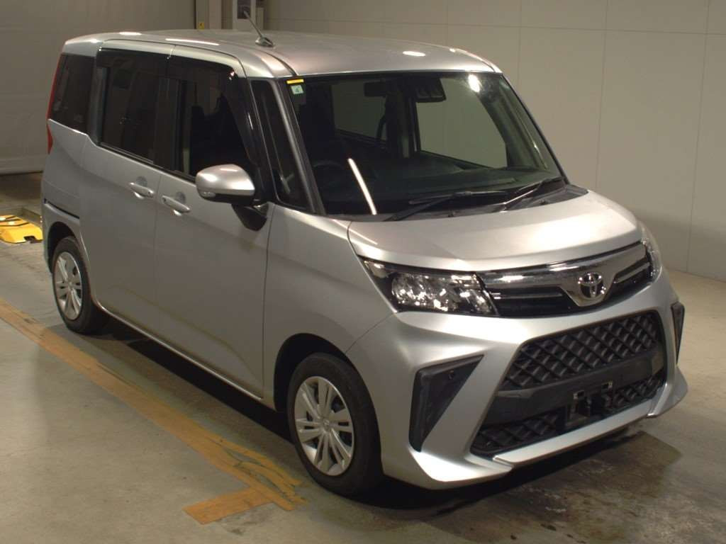 2021 Toyota Roomy M900A[2]