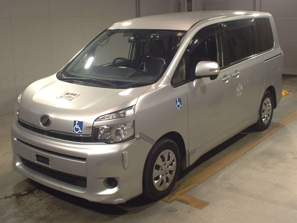 2013 Toyota Voxy ZRR70G[0]