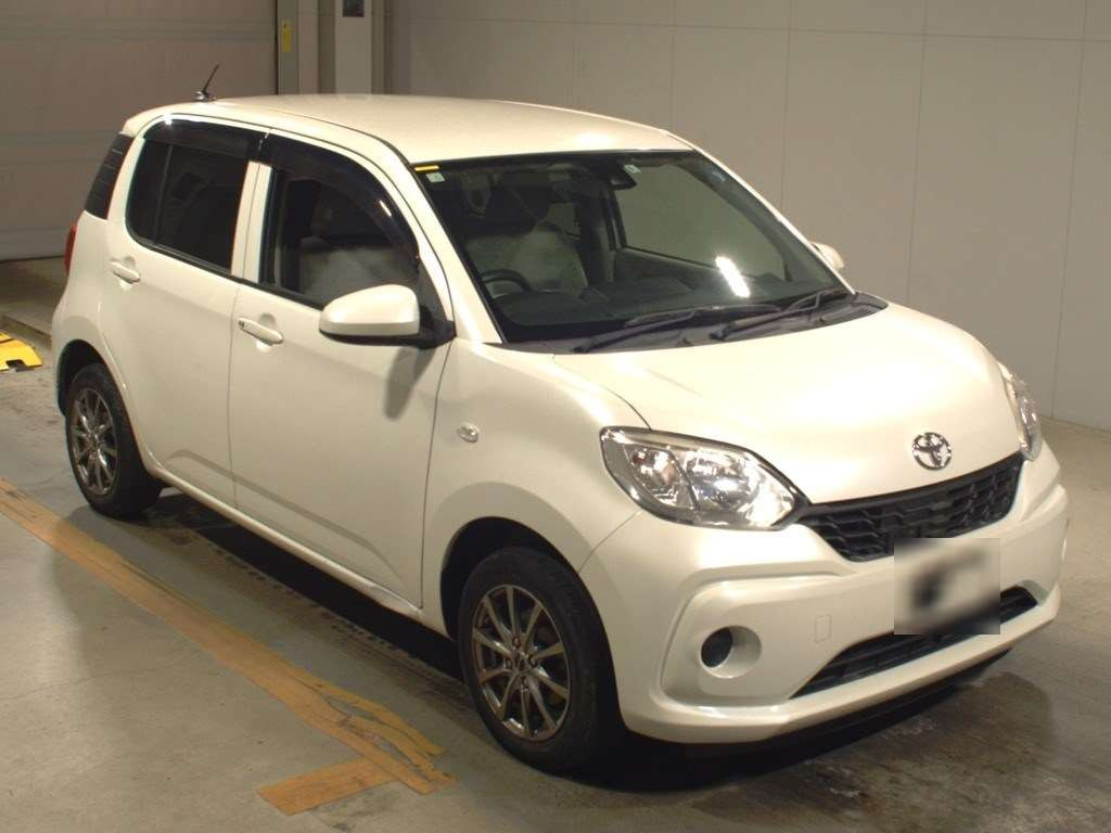 2016 Toyota Passo M700A[2]