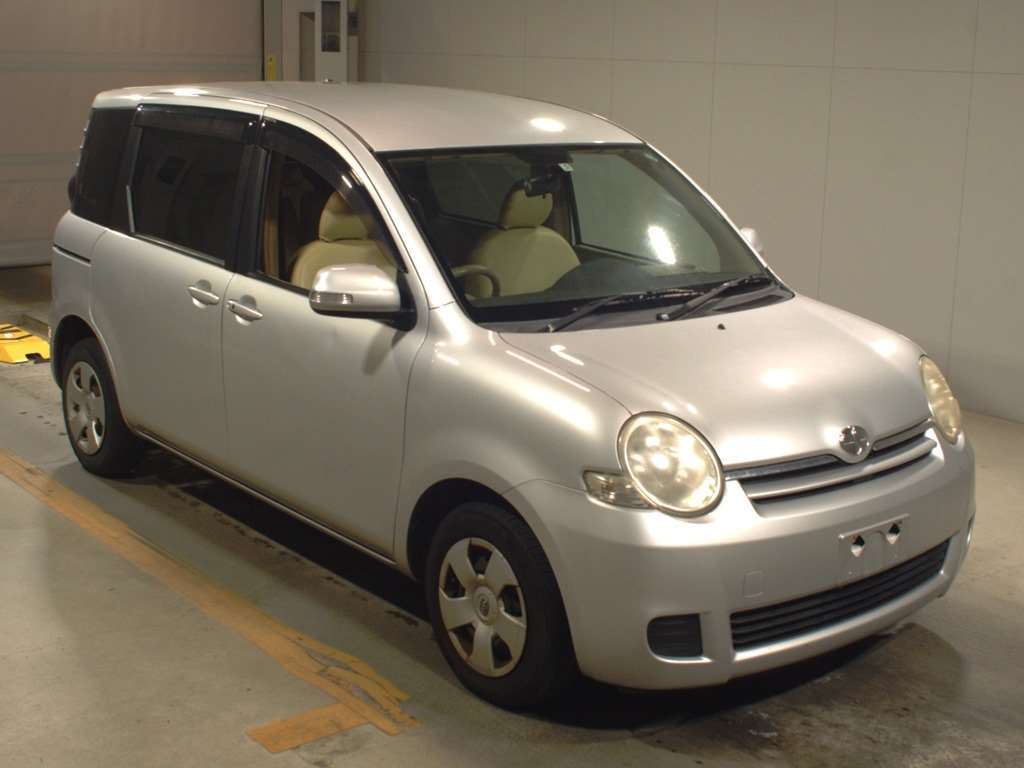 2009 Toyota Sienta NCP81G[2]