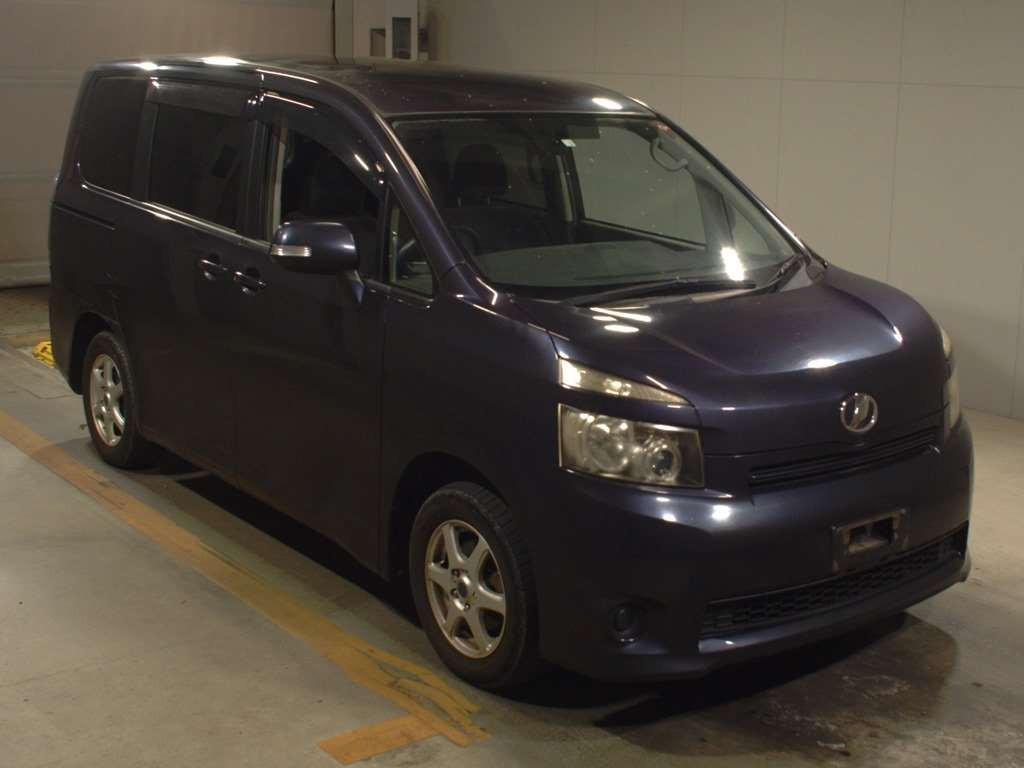 2008 Toyota Voxy ZRR70G[2]