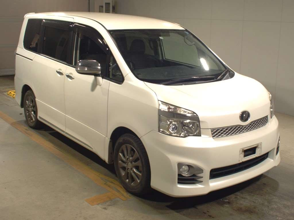 2013 Toyota Voxy ZRR70W[2]