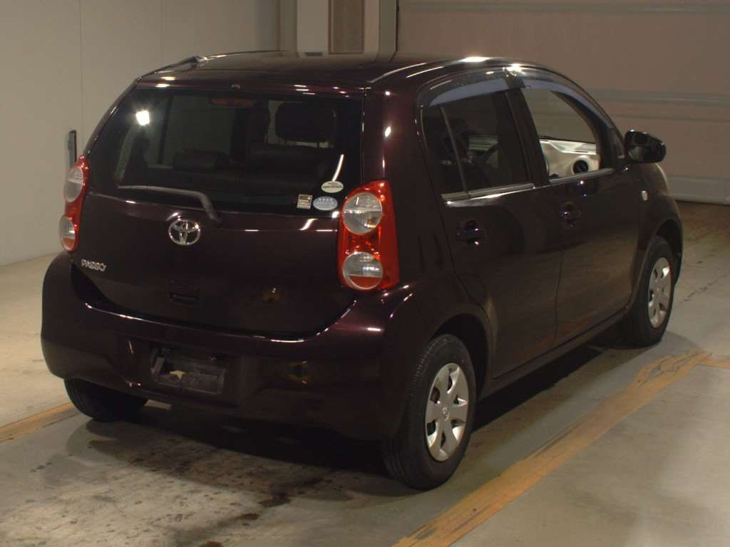 2012 Toyota Passo KGC30[1]