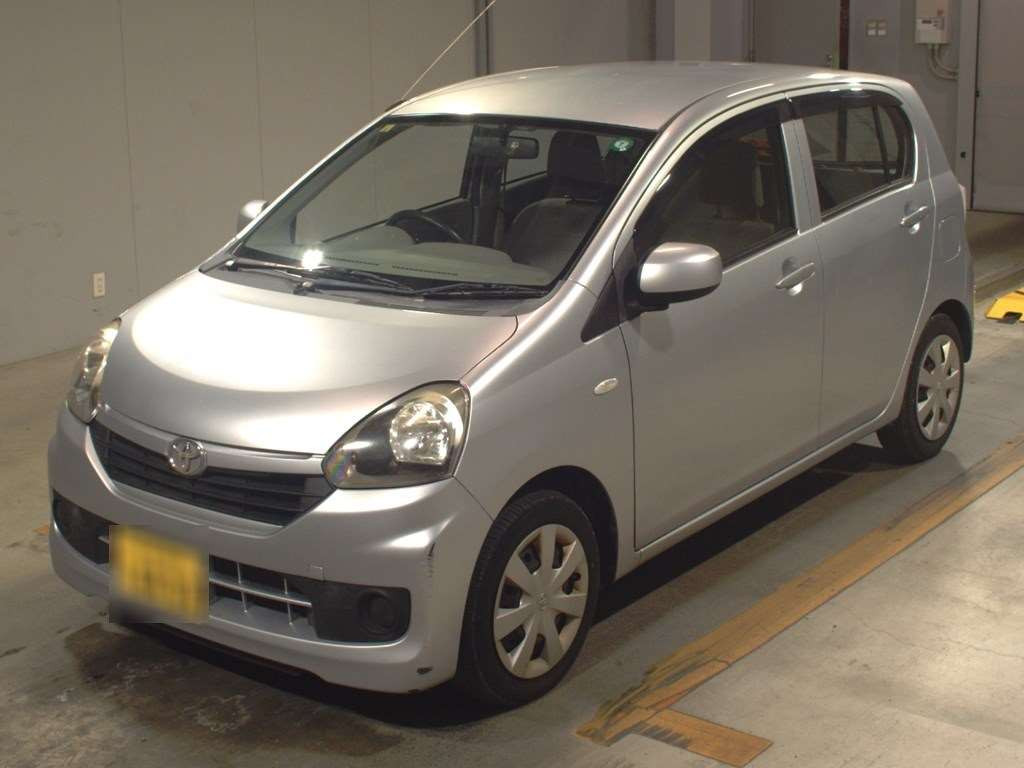 2016 Toyota Pixis Epoch LA300A[0]