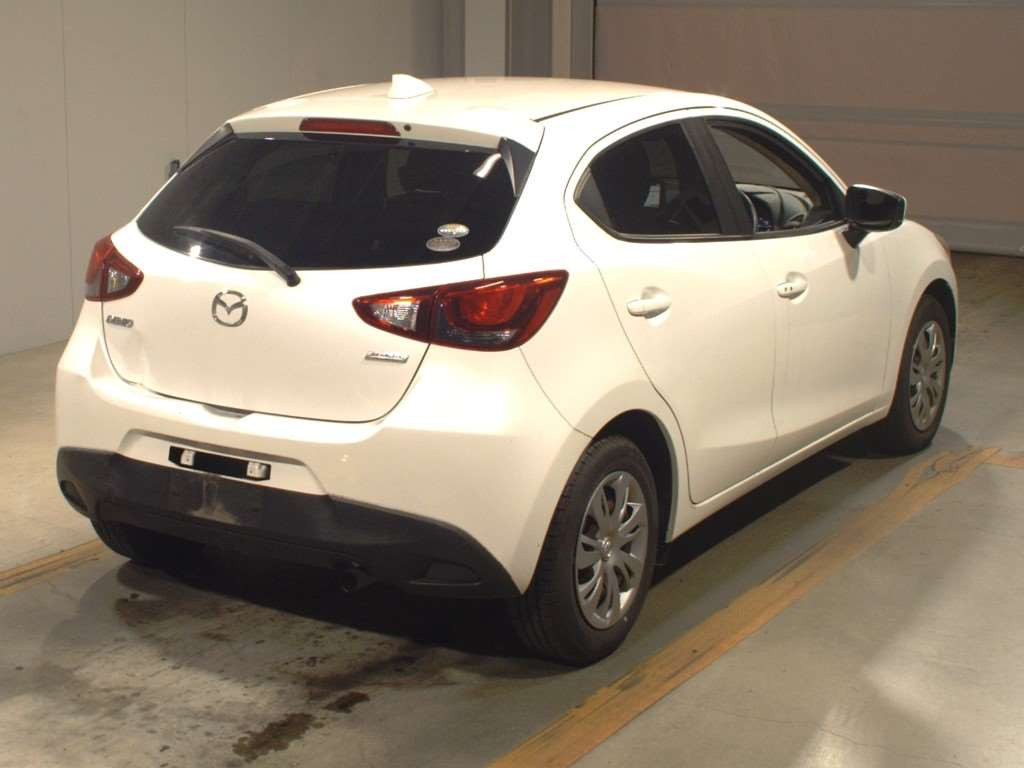 2016 Mazda Demio DJ3FS[1]