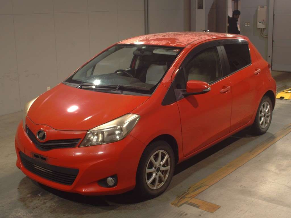 2011 Toyota Vitz NSP130[0]