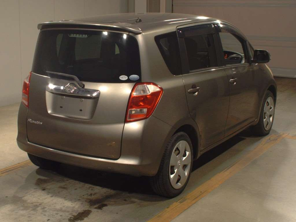 2006 Toyota Ractis NCP100[1]