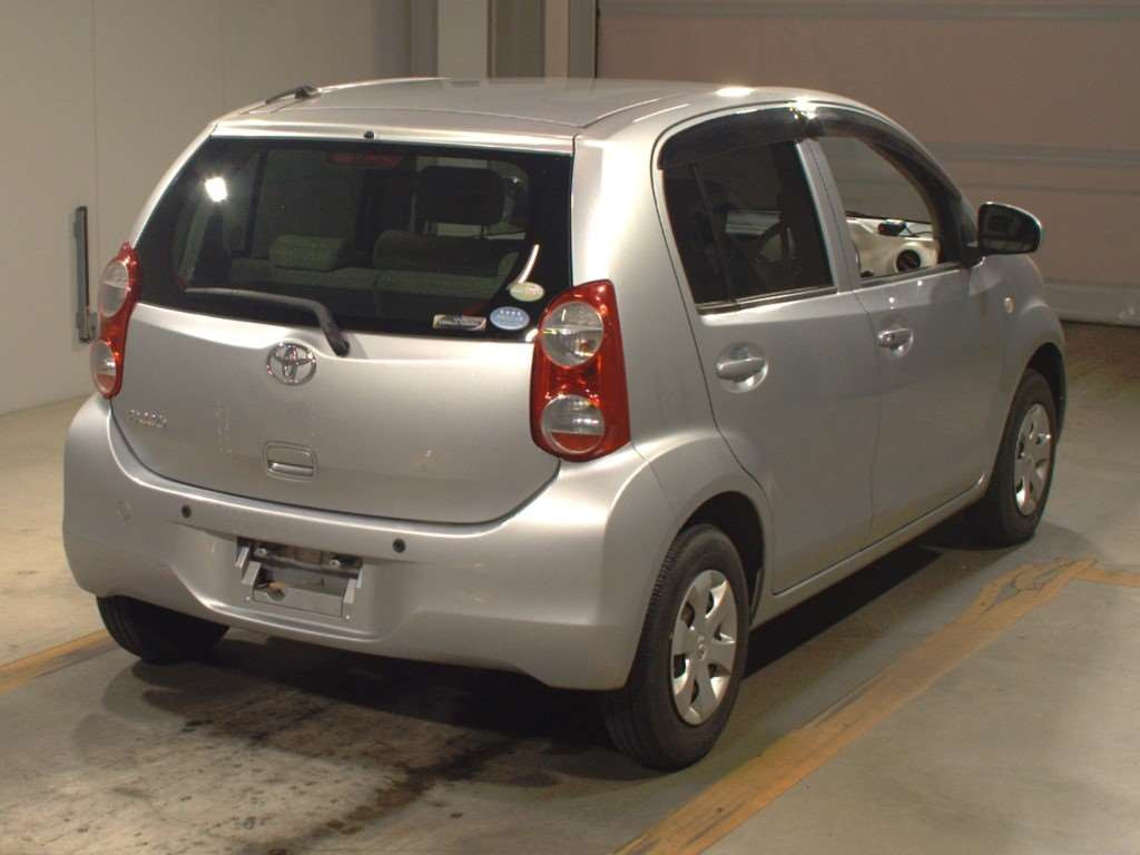 2011 Toyota Passo KGC30[1]