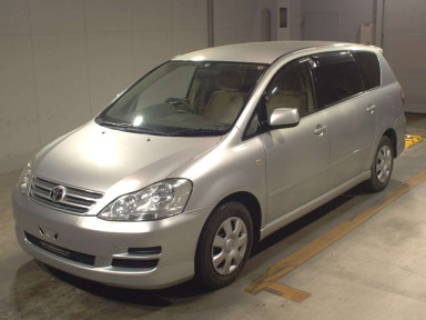 2003 Toyota Ipsum