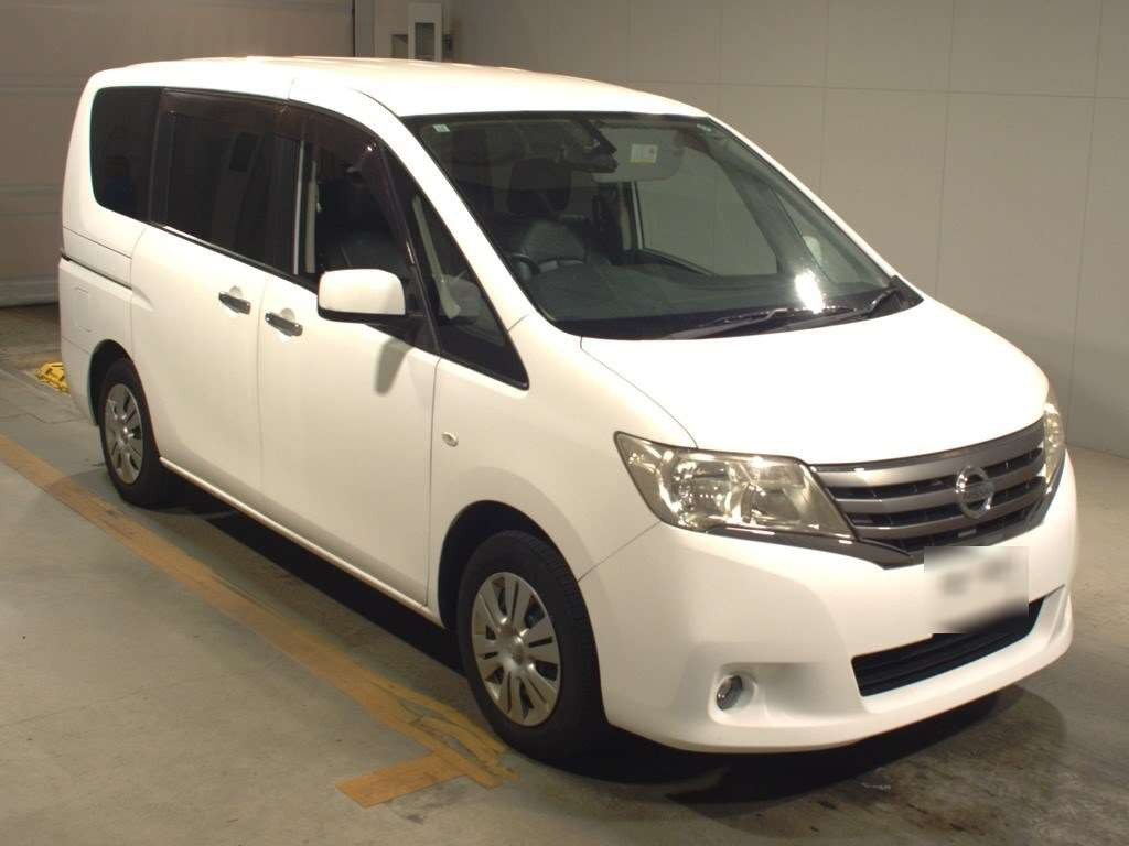 2011 Nissan Serena C26[2]