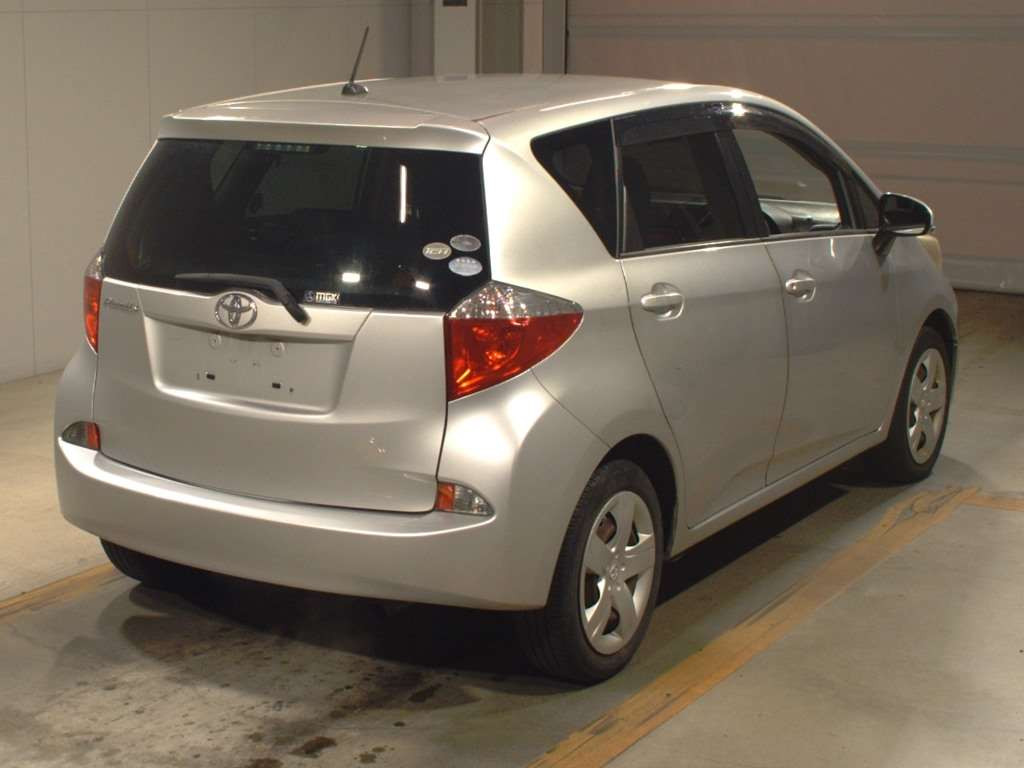 2011 Toyota Ractis NSP120[1]