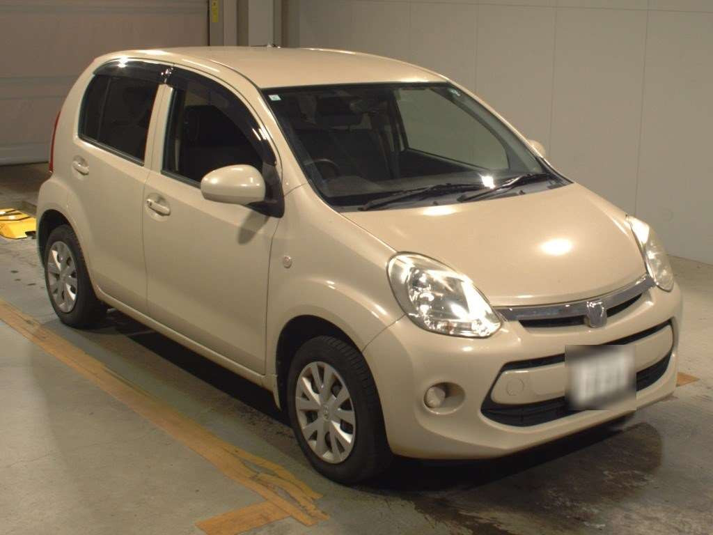 2015 Toyota Passo KGC30[2]