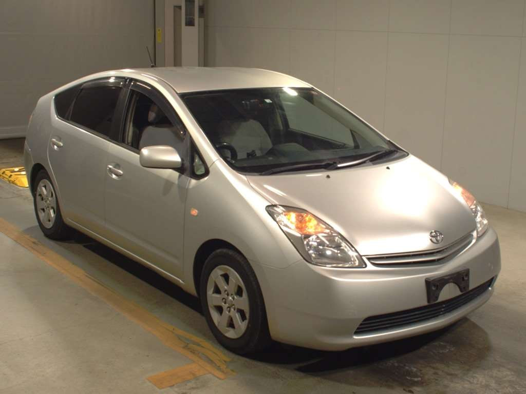 2004 Toyota Prius NHW20[2]