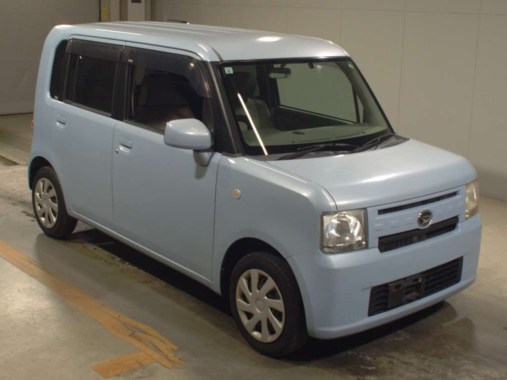 2011 Daihatsu Move Conte L575S[2]