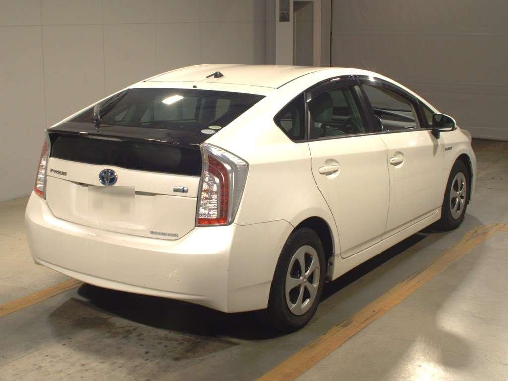 2012 Toyota Prius ZVW30[1]