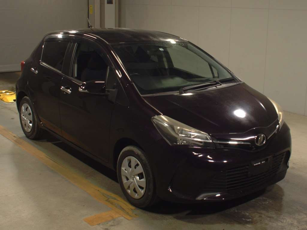 2015 Toyota Vitz KSP130[2]