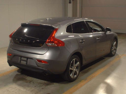 2015 Volvo V40