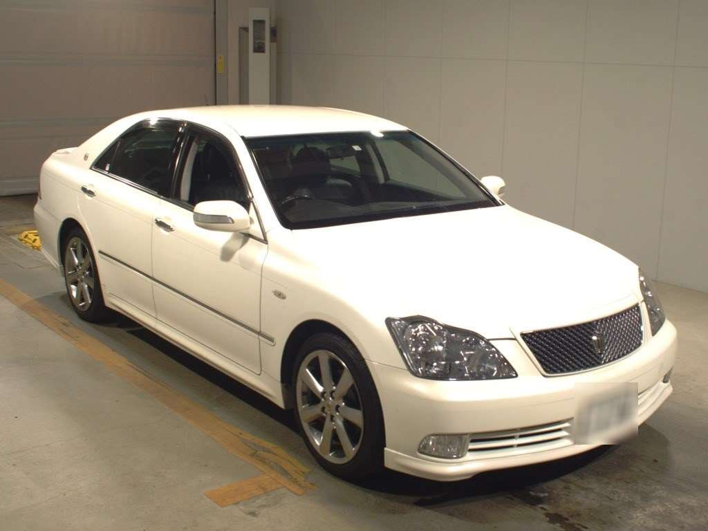 2004 Toyota Crown GRS182[2]