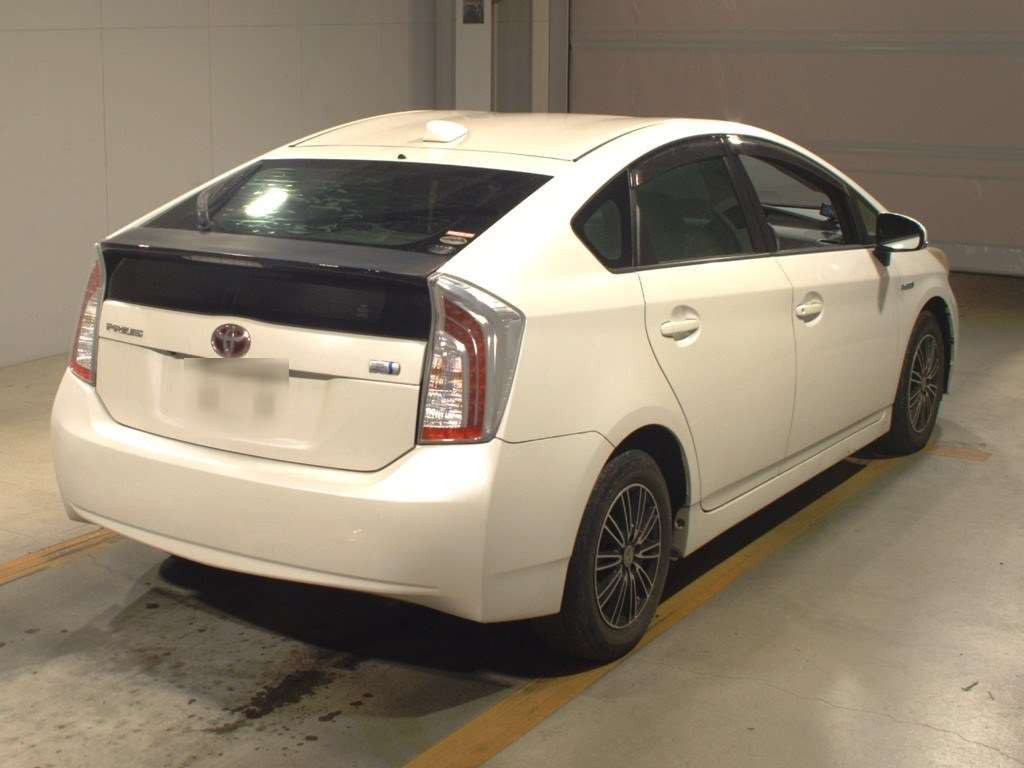 2013 Toyota Prius ZVW30[1]