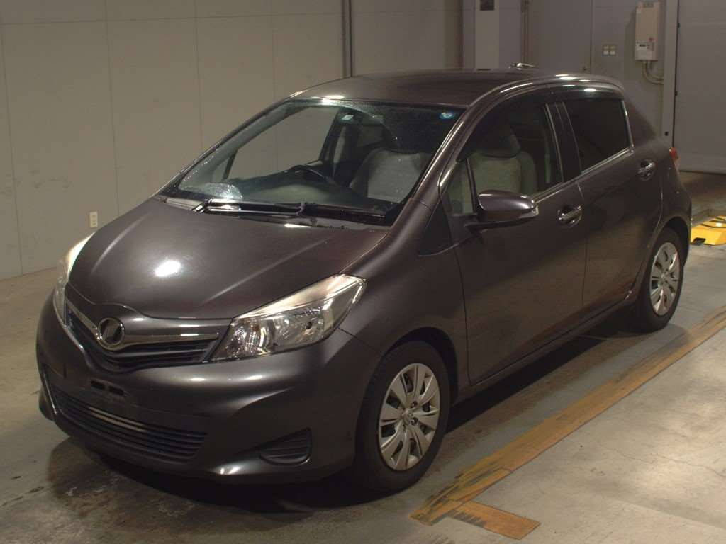 2011 Toyota Vitz NSP130[0]