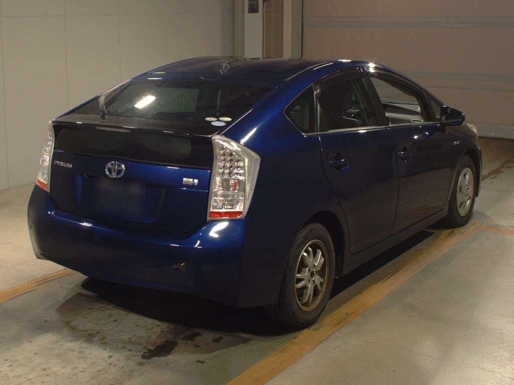 2010 Toyota Prius ZVW30[1]