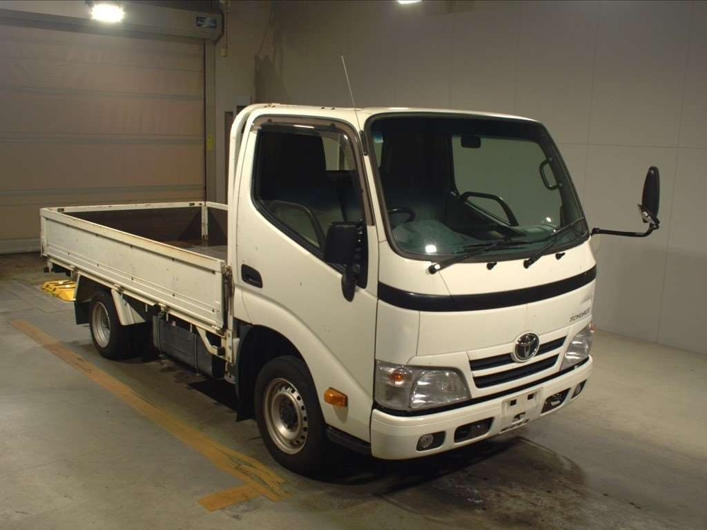 2015 Toyota Toyoace Truck KDY231[2]