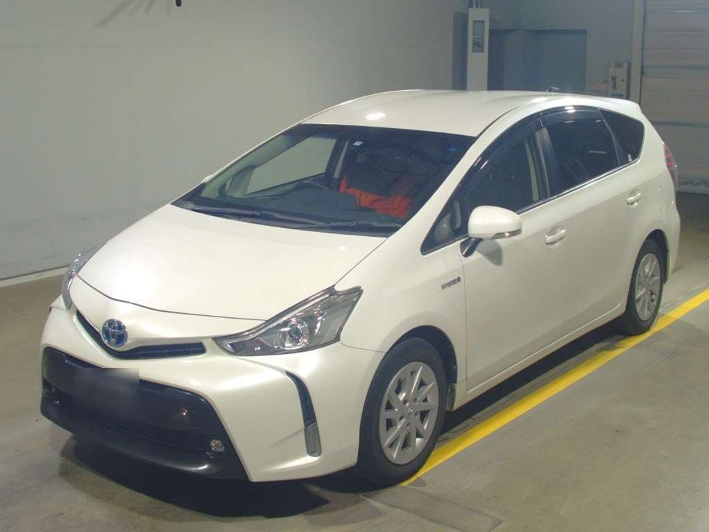 2017 Toyota Prius alpha ZVW41W[0]