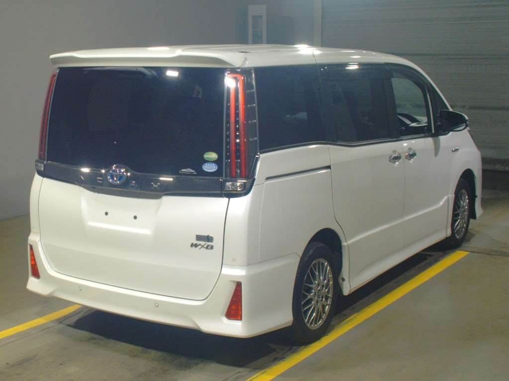 2020 Toyota Noah ZWR80W[1]