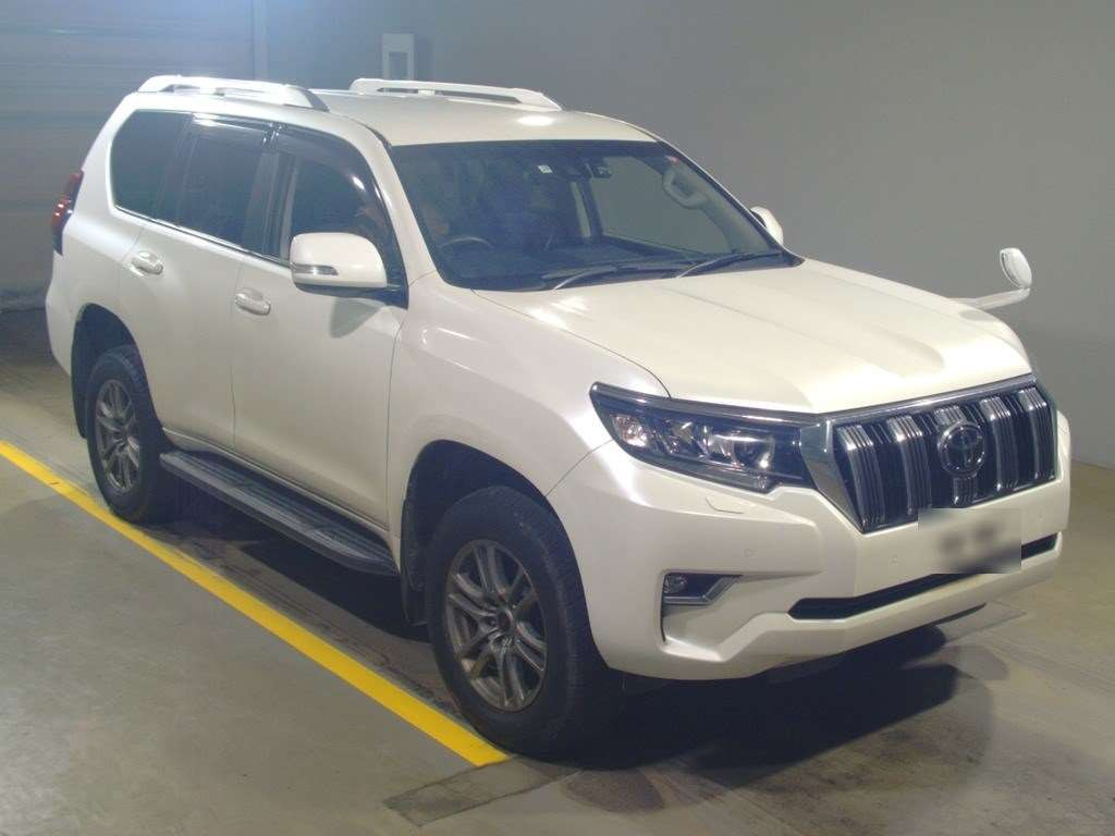 2021 Toyota Land Cruiser Prado TRJ150W[2]