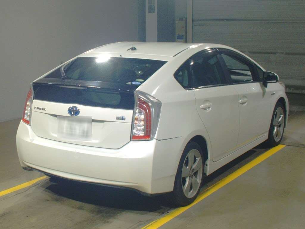 2014 Toyota Prius ZVW30[1]