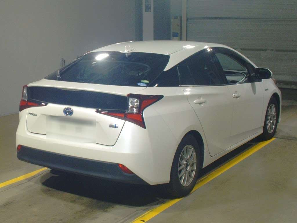 2019 Toyota Prius ZVW51[1]