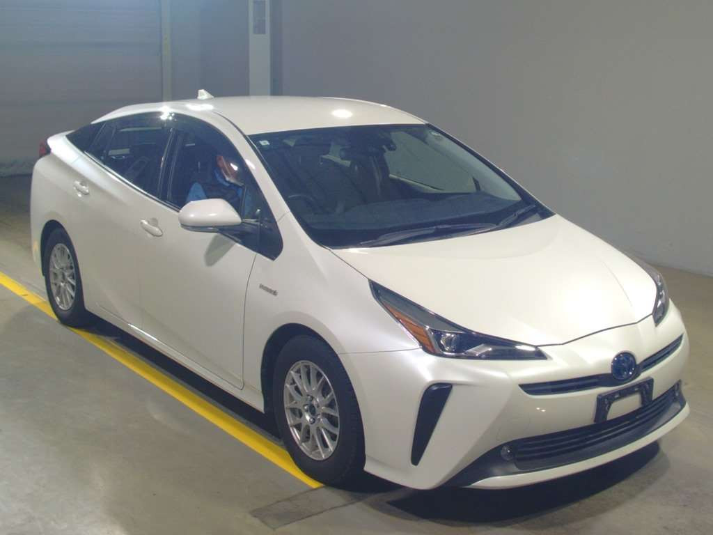 2019 Toyota Prius ZVW51[2]