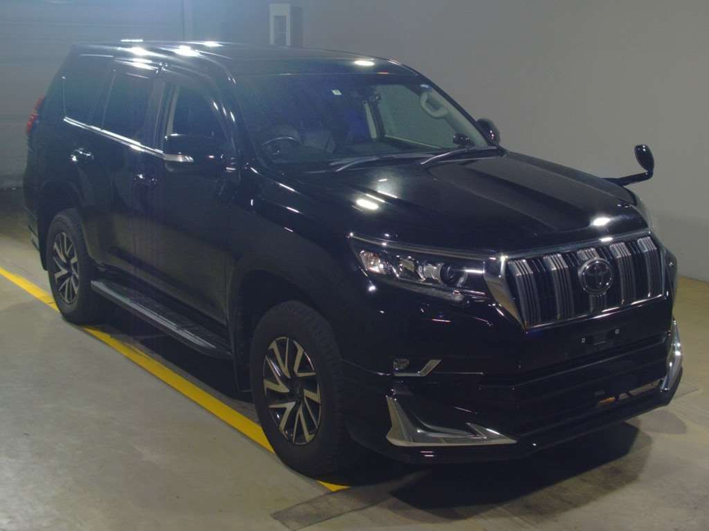 2019 Toyota Land Cruiser Prado TRJ150W[2]