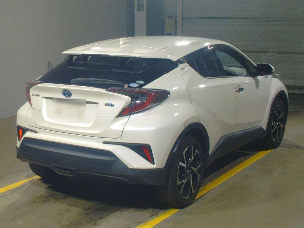 2018 Toyota C-HR ZYX10[1]