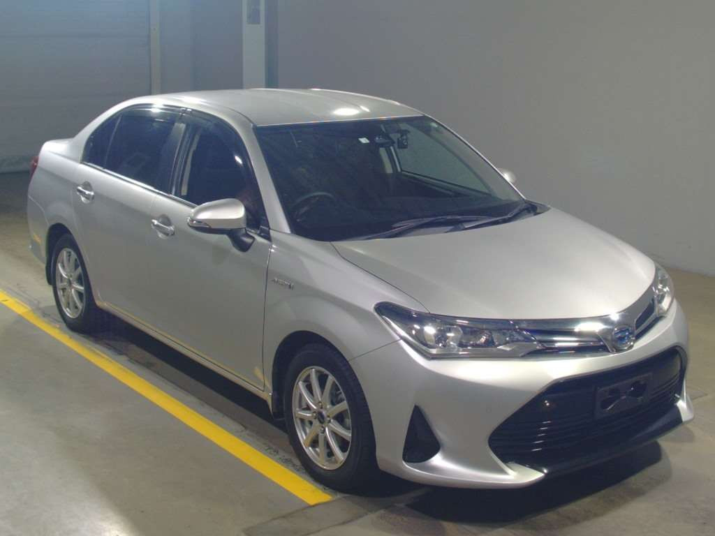 2018 Toyota Corolla Axio NKE165[2]