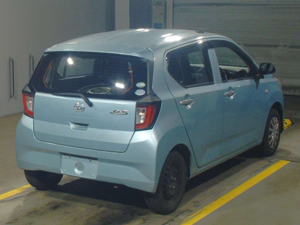 2017 Daihatsu Mira es LA360S[1]