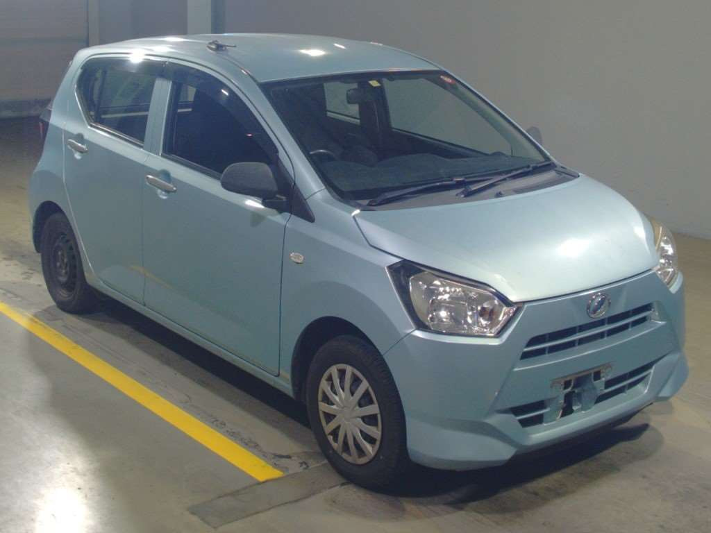 2017 Daihatsu Mira es LA360S[2]