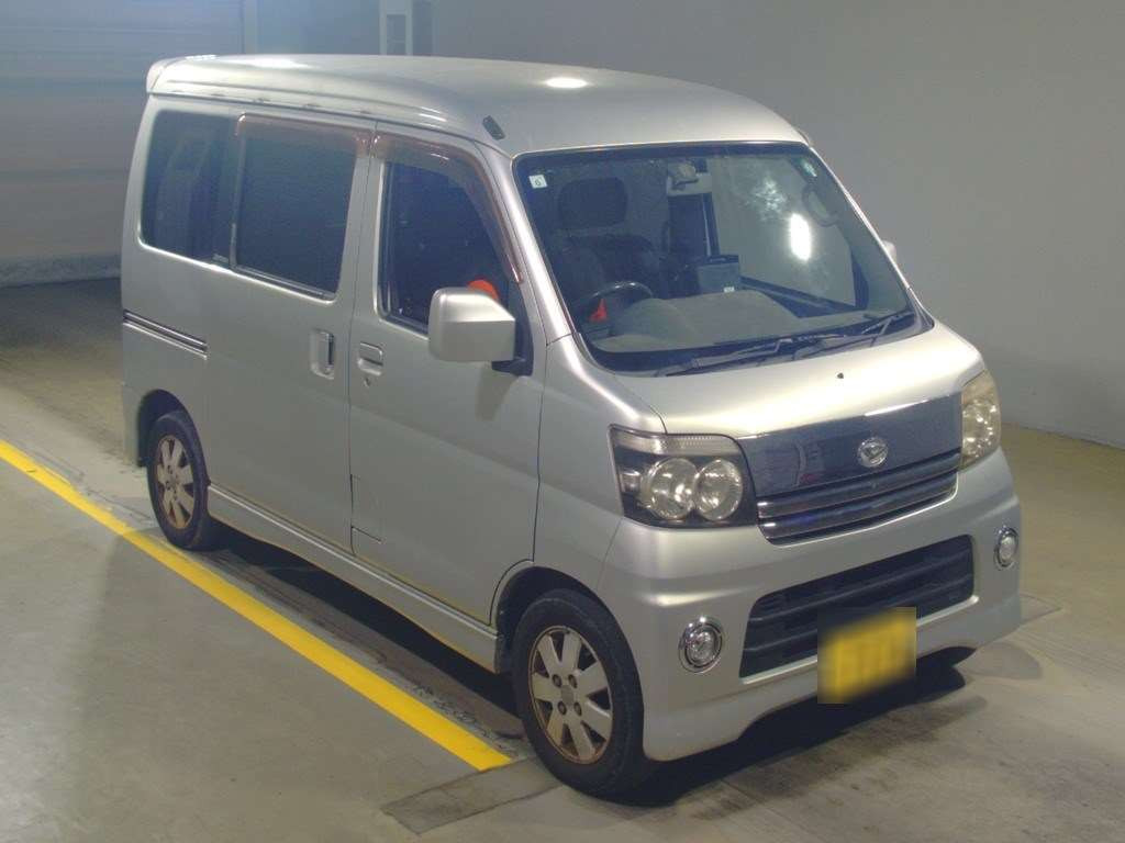 2005 Daihatsu Atrai Wagon S320G[2]