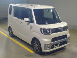 2016 Daihatsu Wake