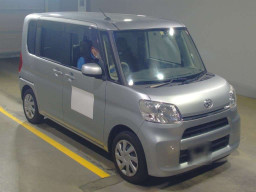 2017 Daihatsu Tanto