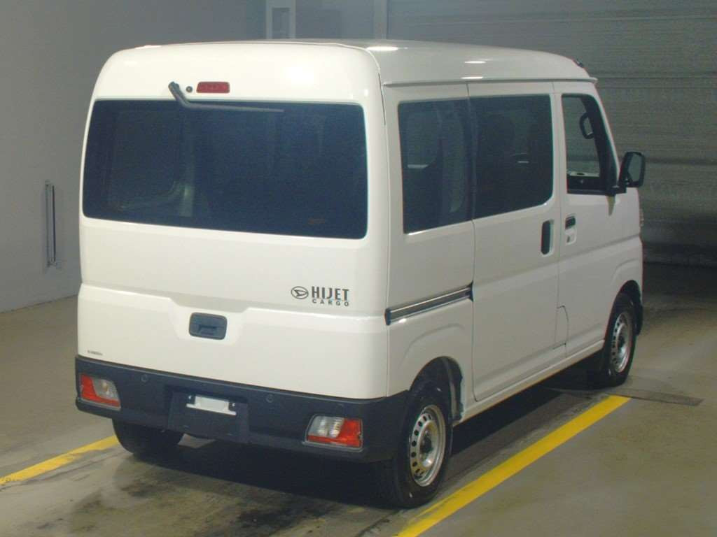 2022 Daihatsu Hijet Cargo S700V[1]