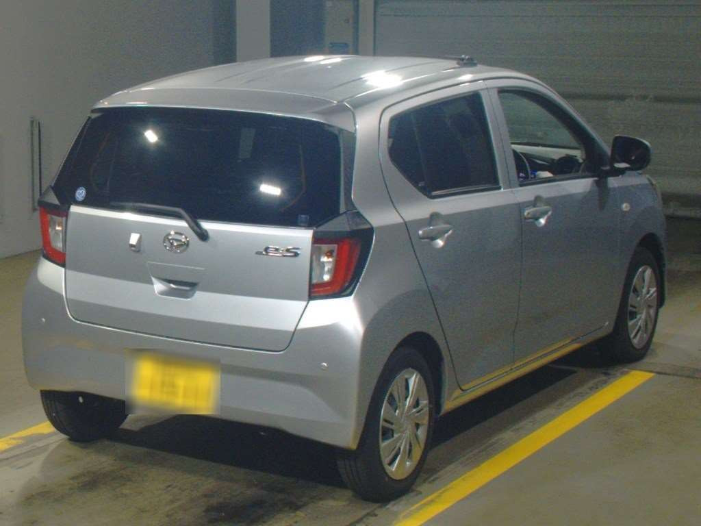 2022 Daihatsu Mira es LA350S[1]