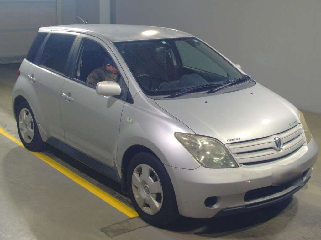 2003 Toyota IST NCP60[2]