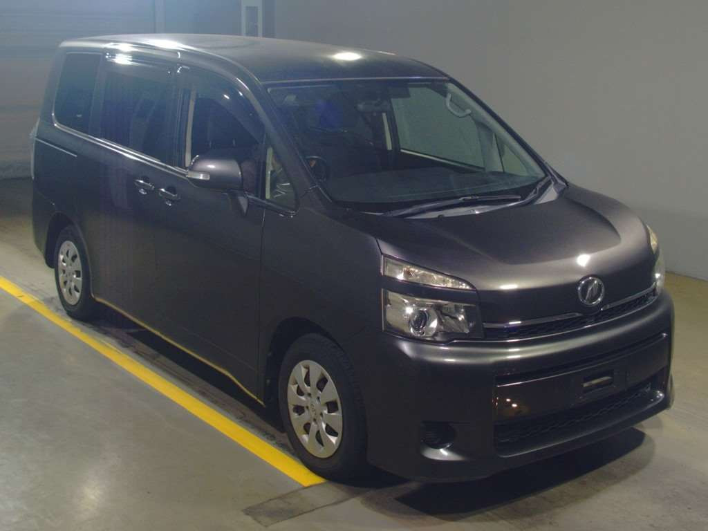 2012 Toyota Voxy ZRR70G[2]